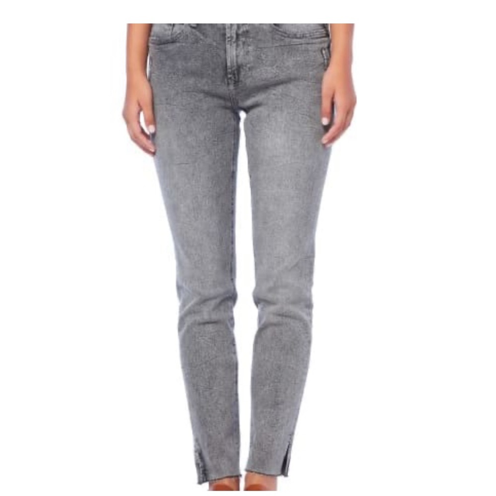 High Rise Skinny in Grayson